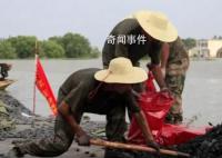 做抗洪救灾重建家园的主人 不畏艰险守望相助
