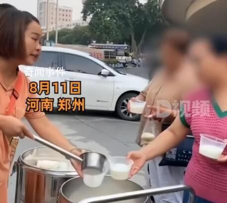 病人家属医院门口免费送1吨牛奶 既做善事又避免浪费
