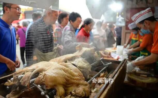 暑期消费正火热 美食节清凉游等消费活动备受人们的青睐
