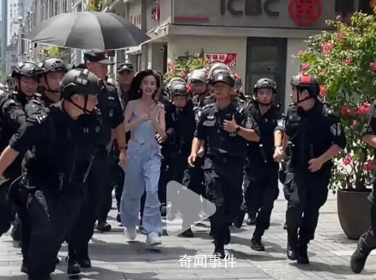 Angelababy获特警开道 阵仗大引争议