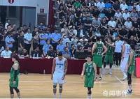 郭艾伦热身赛中被驱逐出场 本来还想多打一会的但现在打不了