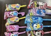 浙江查获日本核辐射地区进口食品 执法人员对该批商品扣押