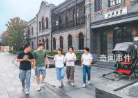 见证旅游市场活力与魅力 活跃在旅游一线的导游度过了一个分外忙碌的暑期