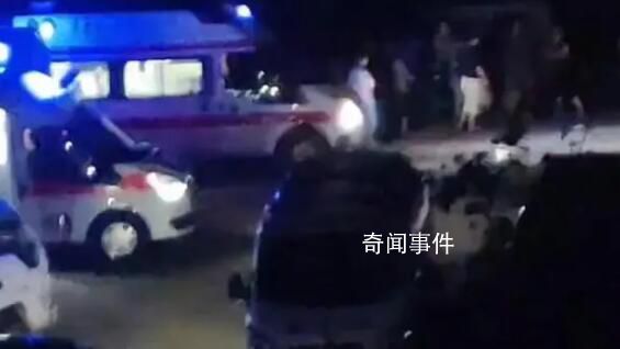 背电瓶下井捞手机 3男子疑触电身亡