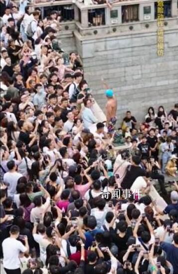 天津大爷喊话周杰伦来跳水 心态年轻跑在追星前
