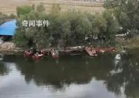 新疆大螃蟹发货了 一只只个大饱满的螃蟹被分捡打包