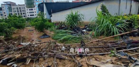 福州洪水受灾人员:几吨重机器被冲走