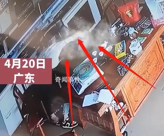 网曝广东一女子被家暴致精神错乱 孩子目睹了这一切