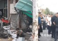男子驾车撞岳母店铺 致1岁儿子死亡