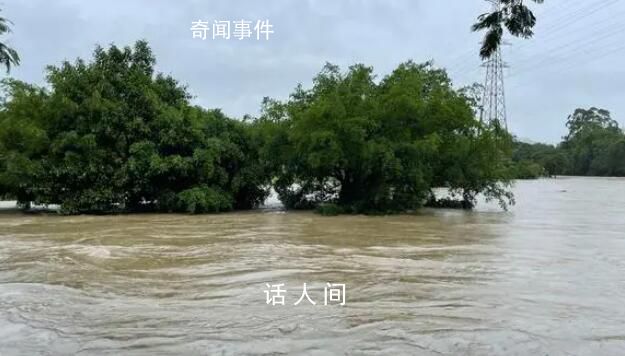 深圳创纪录暴雨19小时 咫尺距离的香港则更为严重