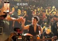 王力宏演唱会谈离婚大战 演唱会现场落泪
