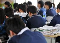 初中生投毒致多人不适 疑家长道歉