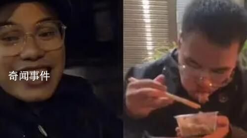 外卖小哥凌晨冒雨送外卖喊话李佳琦
