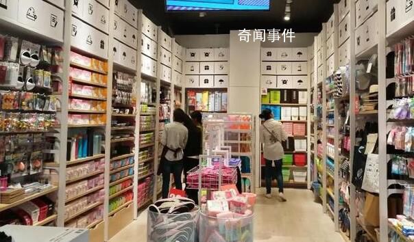 年轻人重新迷上十元店 十块钱似乎在重塑人们的消费观