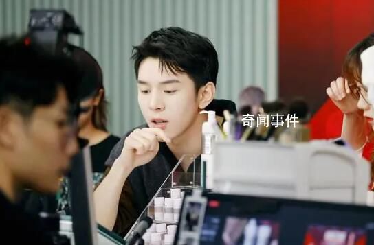 美腕回应李佳琦抖音认证消失 黄V认证是官方年度认证过期后没有续约
