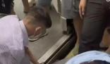 上海地铁又现乘客被卡事件 所幸乘客并无大碍
