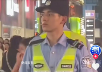 西湖边执勤小哥到底“帅”在哪里