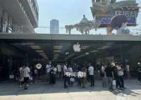 今天是iPhone15系列发售日 苹果华为角逐高端市场