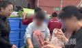 北京一火锅店销毁2吨临期羊蝎子 经理：拦不住
