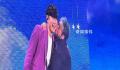 韩红在演唱会亲了林俊杰脸颊 眼神中满是宠溺