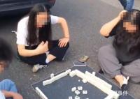 国庆假期高速“显眼包” 场面十分欢乐