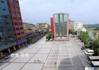 学生蹲校门口喝奶引出校长涉黑案 现已全部采取刑事强制措施