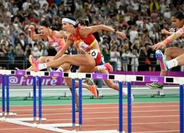 林雨薇女子100米栏夺冠 跑出12秒74的个人最好成绩