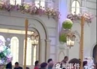 婚礼上伴郎与大叔斗舞场面亮了 双方都非常卖力