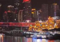洪崖洞人气爆棚 龙门石窟可夜游