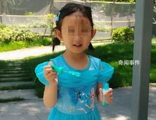 4岁女童走失地附近曾有人被潮水卷走 警方正在全力寻找