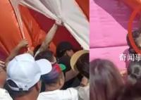 南京一乐园充气城堡坍塌 多人被埋