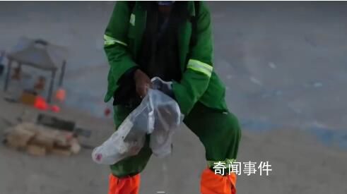 十一长假敦煌鸣沙山景区垃圾遍地 让人心痛