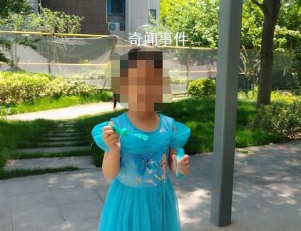 海滩走失女童母亲:已扩大搜索范围