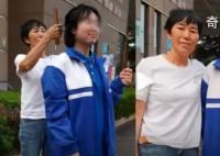 女子帮离世闺蜜照护女儿14年 实在是令人感动