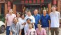 悬赏百万寻子的陈昊妈妈设答谢宴 终于等到儿子回家