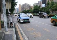 多地放宽出租车司机从业年龄限制 为打破职场年龄限制开个头