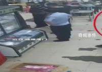 民警吃饭遇嫌疑人当场打包带走 民警就已将嫌疑人抓获