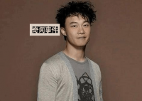陈奕迅澳门演唱会被要求说国语 引起了观众和网友的热议