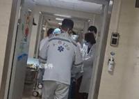 被狗咬伤女童母亲:咬人黑狗已找到