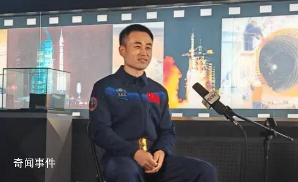 航天员唐胜杰曾开过6种战斗机 未满30岁参加预备航天员选拔