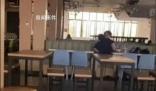 高校辟谣情侣在食堂过分亲昵 提及事件未发生在我校