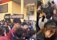 小学生疑遭老师殴打后跳楼身亡 回应：无实据