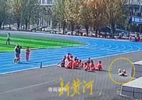 女童体育课短跑猝死 9分钟后才急救