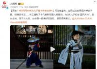 妈妈用床单为儿子缝十多套古装 感觉很有意义