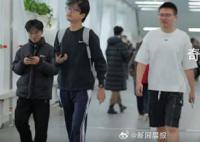 哈工大回应学生上课像登机 哈工大校园暖廊二期今日全线贯通开放试通行