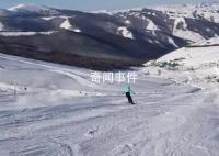 滑雪教练给男友拍视频时摔出雪道身亡 该事件引发广泛关注