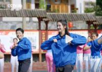 撒贝宁关晓彤跳广场舞 那叫一个活力四射啊