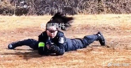 女特警实弹射击训练又美又飒 太帅了