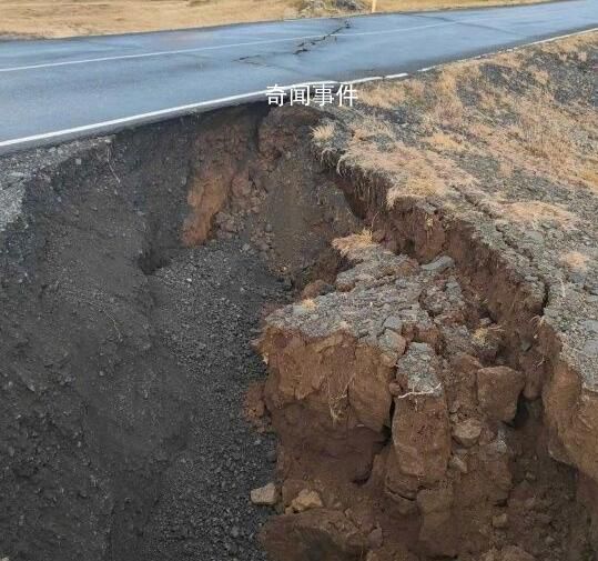 冰岛频繁地震导致大地出现裂痕