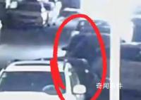 男子心情烦闷用指甲划伤18辆车 案件正在进一步侦办中